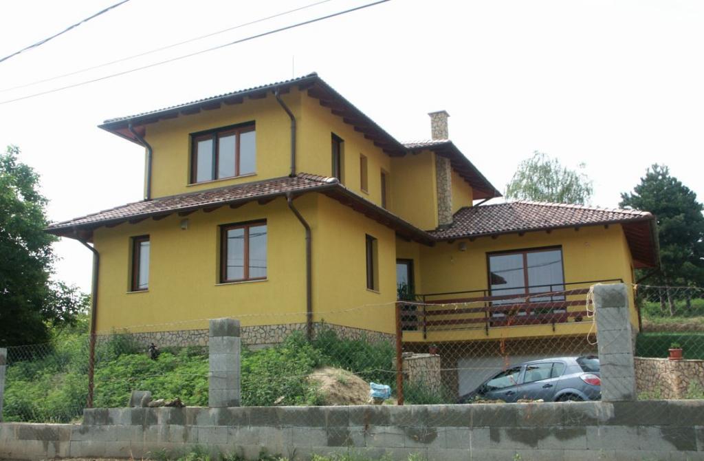 Kujbus Marianna - Aranyhegyi családi ház