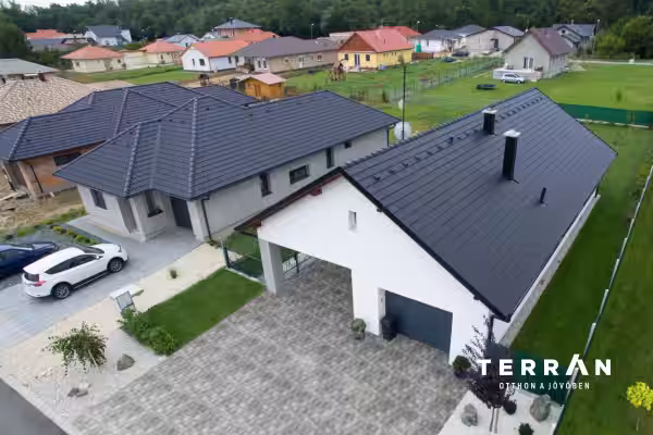 ***Terrán - Térkővel és tetőcseréppel az otthonkép formálásáért