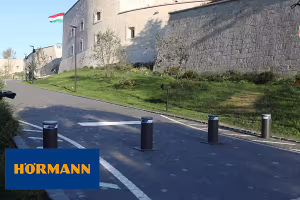 ***Hörmann - Ahol a múlt és a modern biztonság találkozik: Hörmann poller oszlopok védik a megújult Citadellát